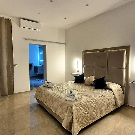 Column Luxury With Jacuzzi Palermo