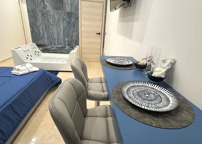 Column Luxury With Jacuzzi Apartment Palermo