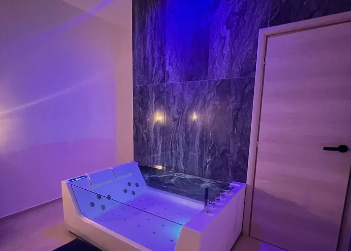 Apartment Column Luxury With Jacuzzi Palermo