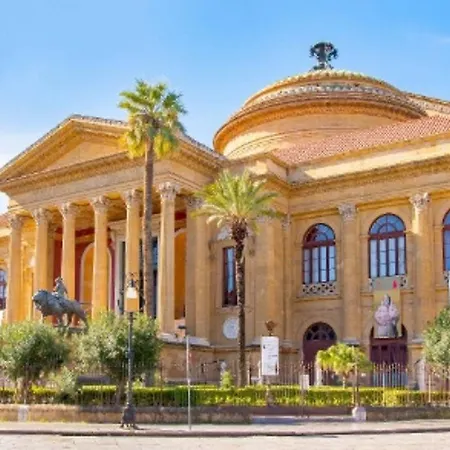 Apartment Broken Column Luxury *