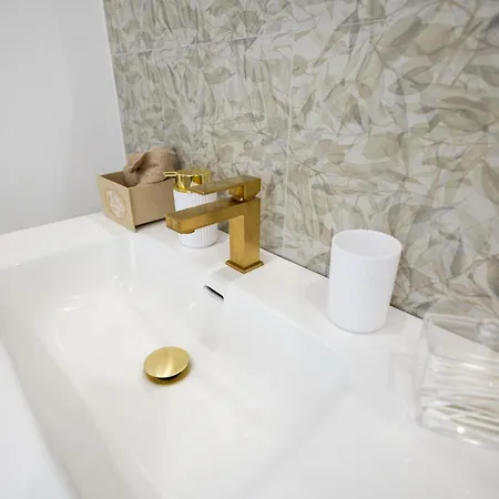 Apartment Column Luxury With Jacuzzi
