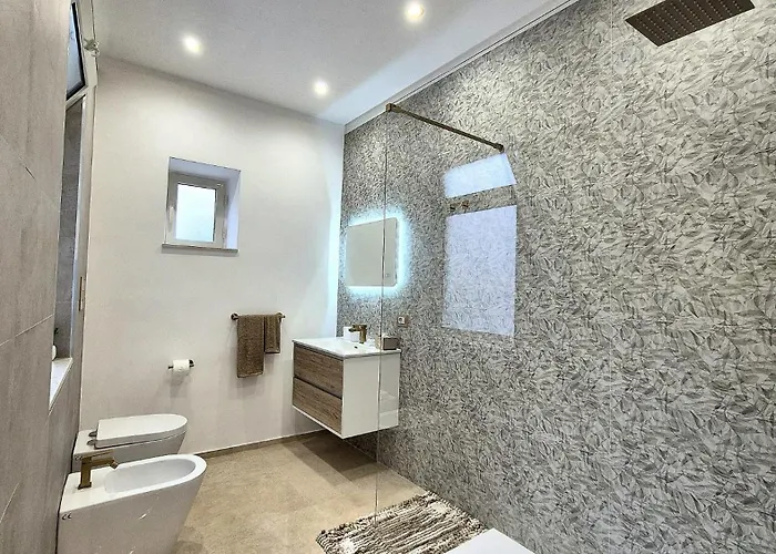 Column Luxury With Jacuzzi 巴勒莫